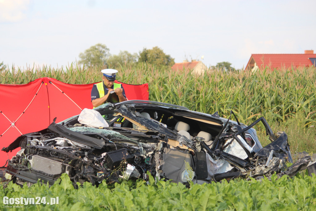 Tragiczny wypadek na prostej drodze