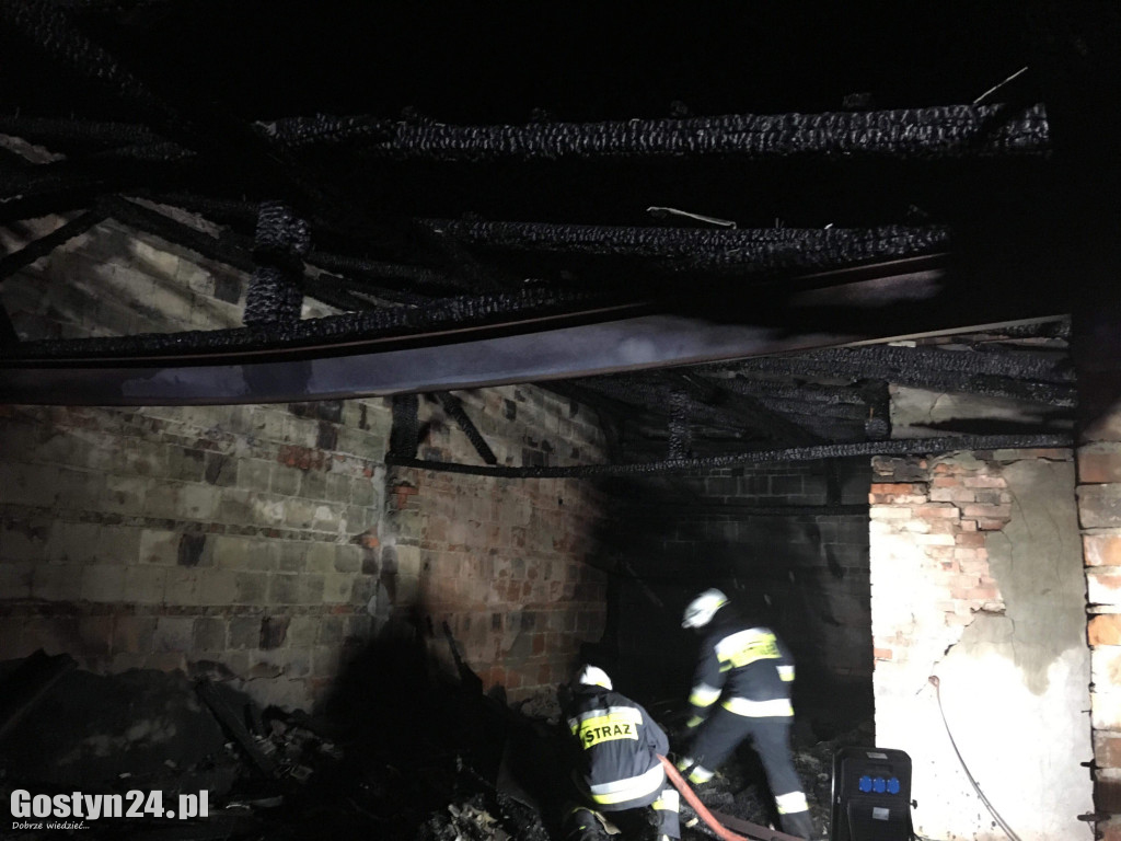 Pożar boksów garażowych w Sułkowicach