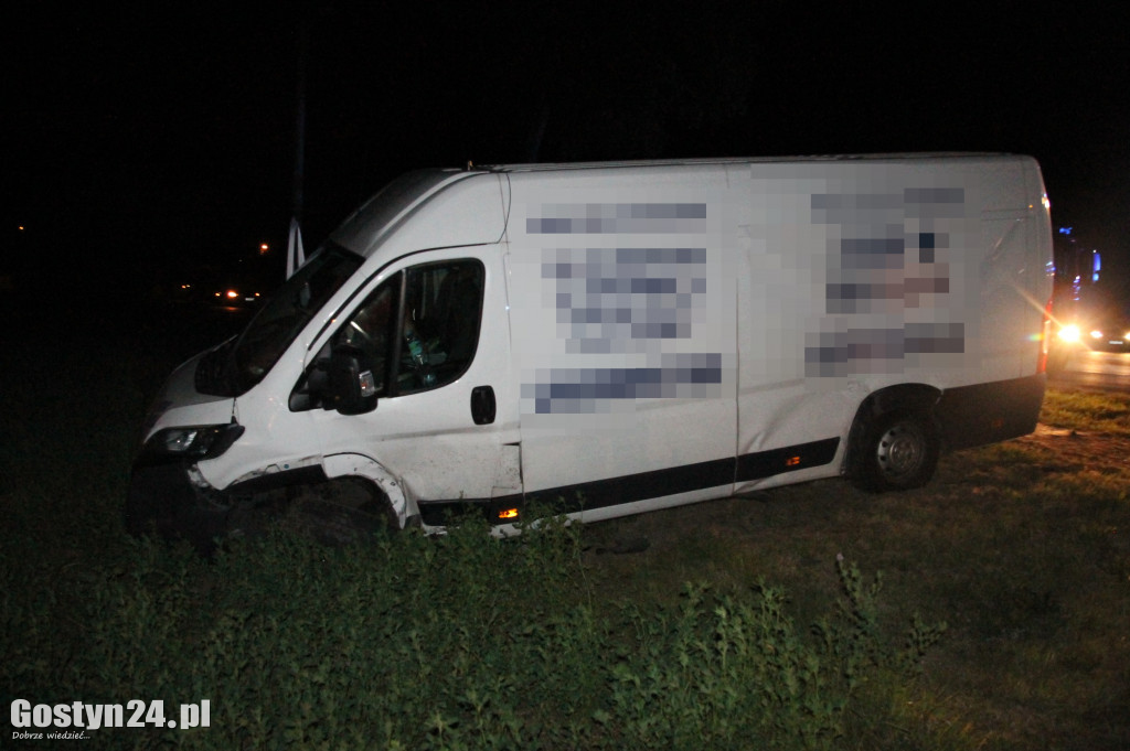 Zderzenie busa i osobówki na obwodnicy