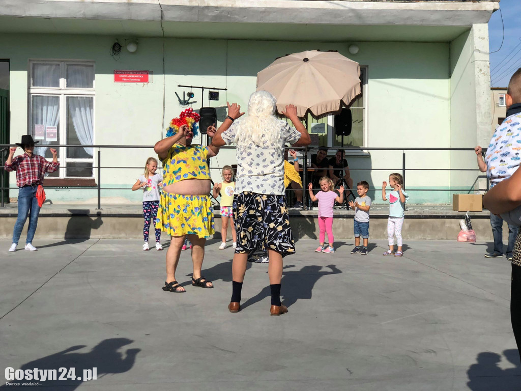 Roztańczona wieś na zakończenie lata