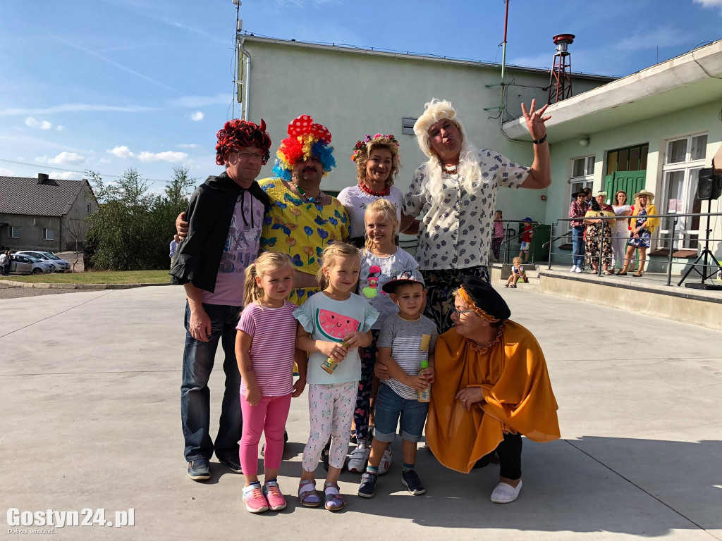 Roztańczona wieś na zakończenie lata