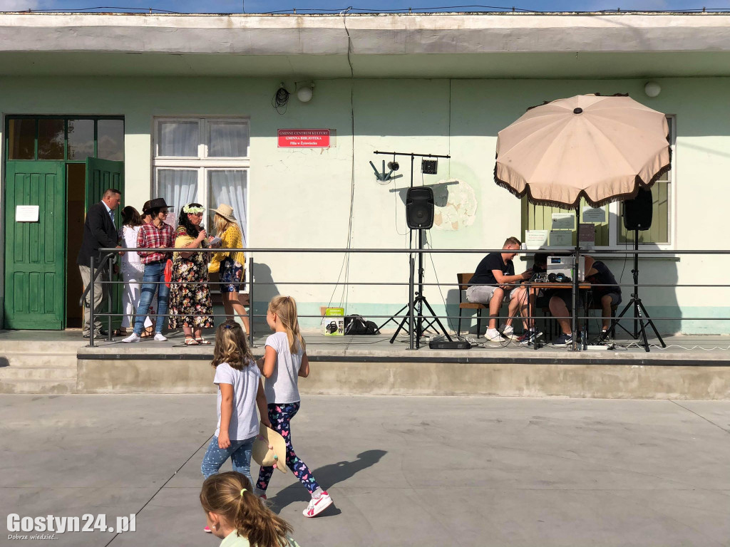 Roztańczona wieś na zakończenie lata