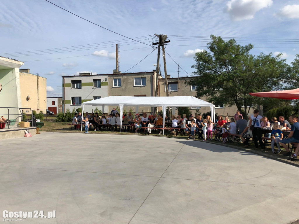 Roztańczona wieś na zakończenie lata