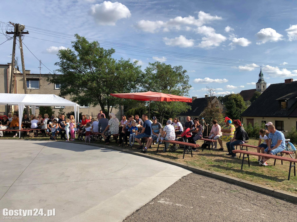 Roztańczona wieś na zakończenie lata