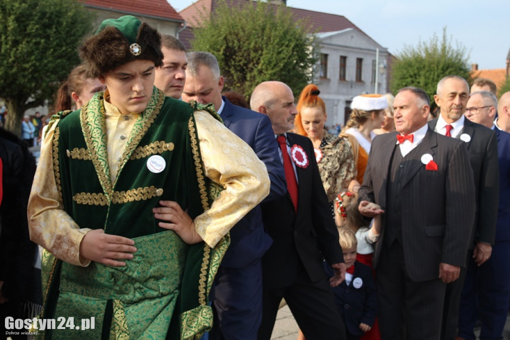 Blisko 300 osób zatańczyło Poloneza w Borku Wlkp.