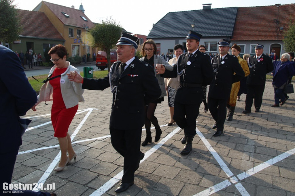 Blisko 300 osób zatańczyło Poloneza w Borku Wlkp.