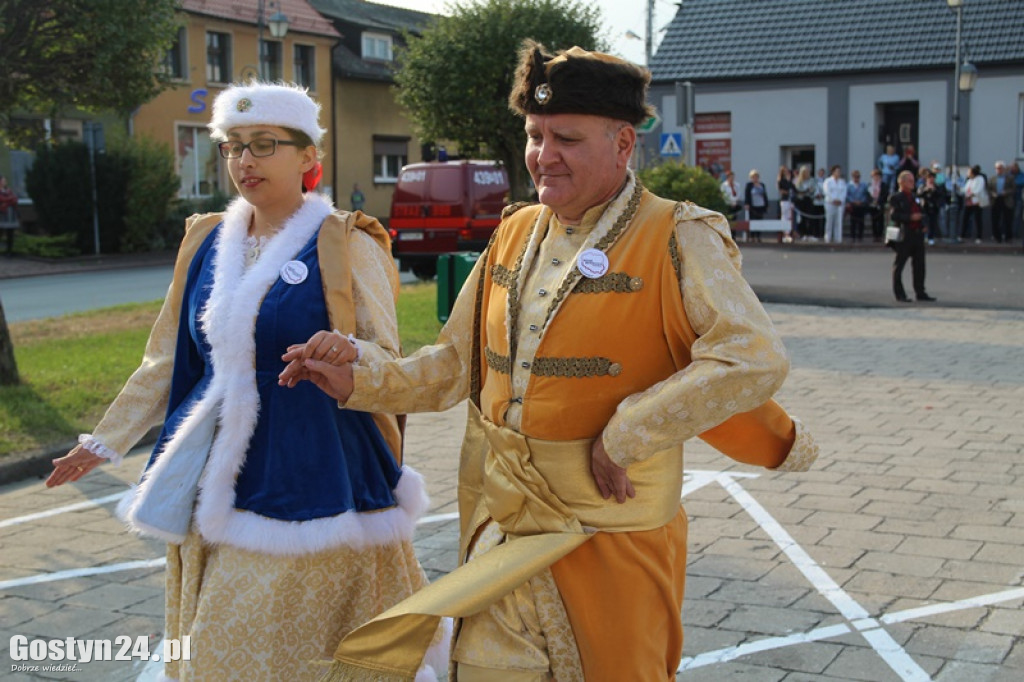 Blisko 300 osób zatańczyło Poloneza w Borku Wlkp.