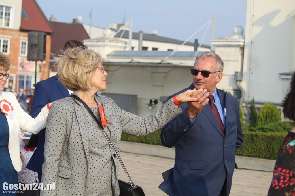 Blisko 300 osób zatańczyło Poloneza w Borku Wlkp.