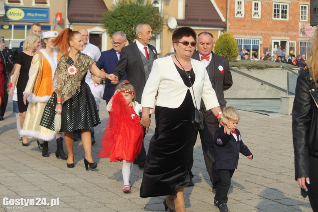 Blisko 300 osób zatańczyło Poloneza w Borku Wlkp.