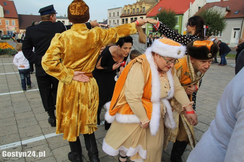 Blisko 300 osób zatańczyło Poloneza w Borku Wlkp.