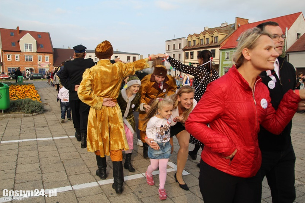 Blisko 300 osób zatańczyło Poloneza w Borku Wlkp.