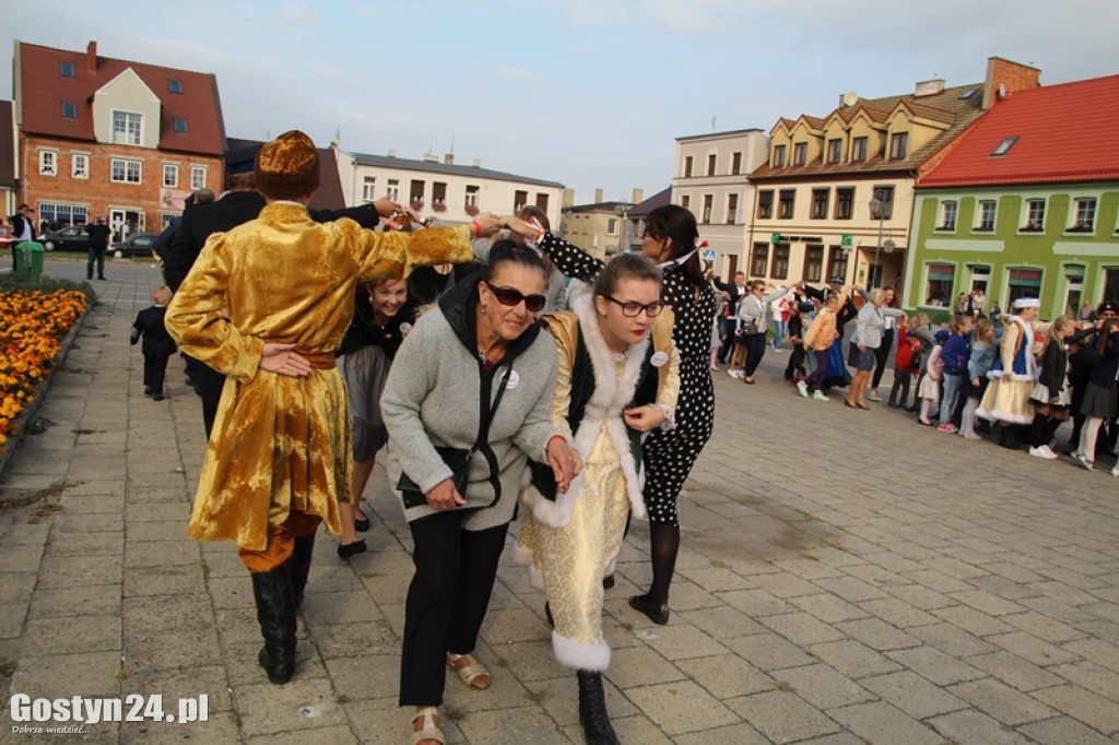Blisko 300 osób zatańczyło Poloneza w Borku Wlkp.