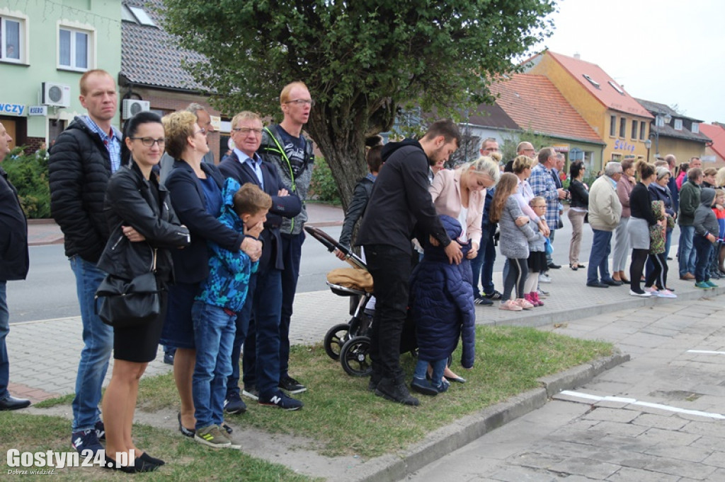 Blisko 300 osób zatańczyło Poloneza w Borku Wlkp.