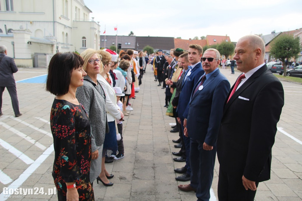 Blisko 300 osób zatańczyło Poloneza w Borku Wlkp.