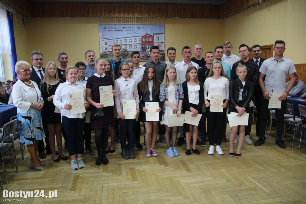 Stypendia dla uczniów z gminy Krobia