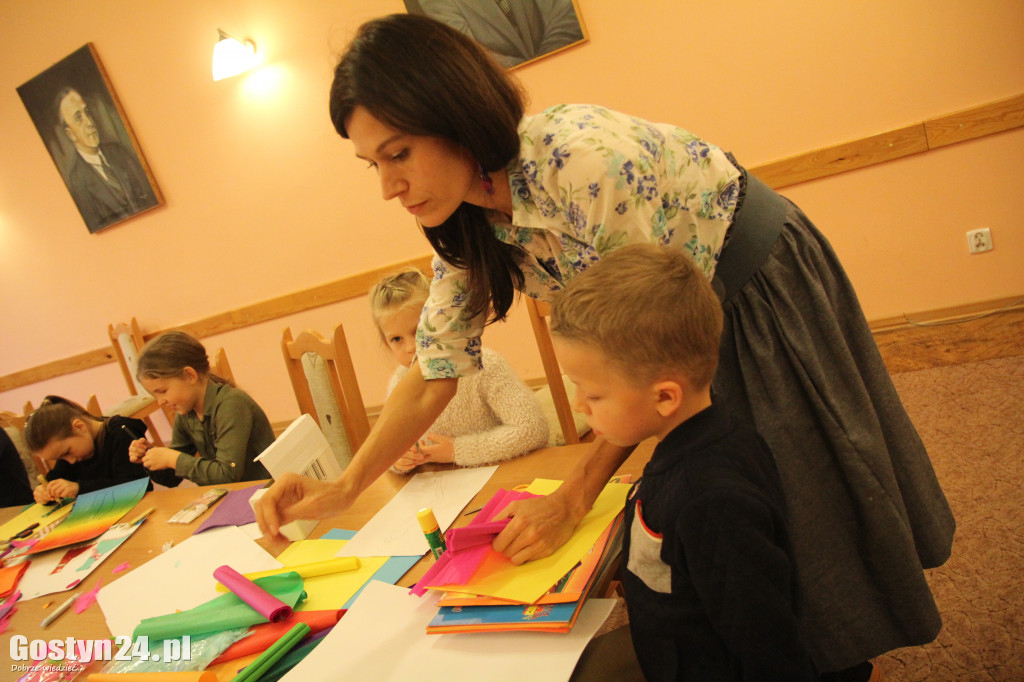 Tworzyli fantazyjne kreacje w bibliotece