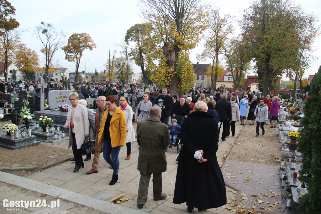 1 listopada na gostyńskim cmentarzu