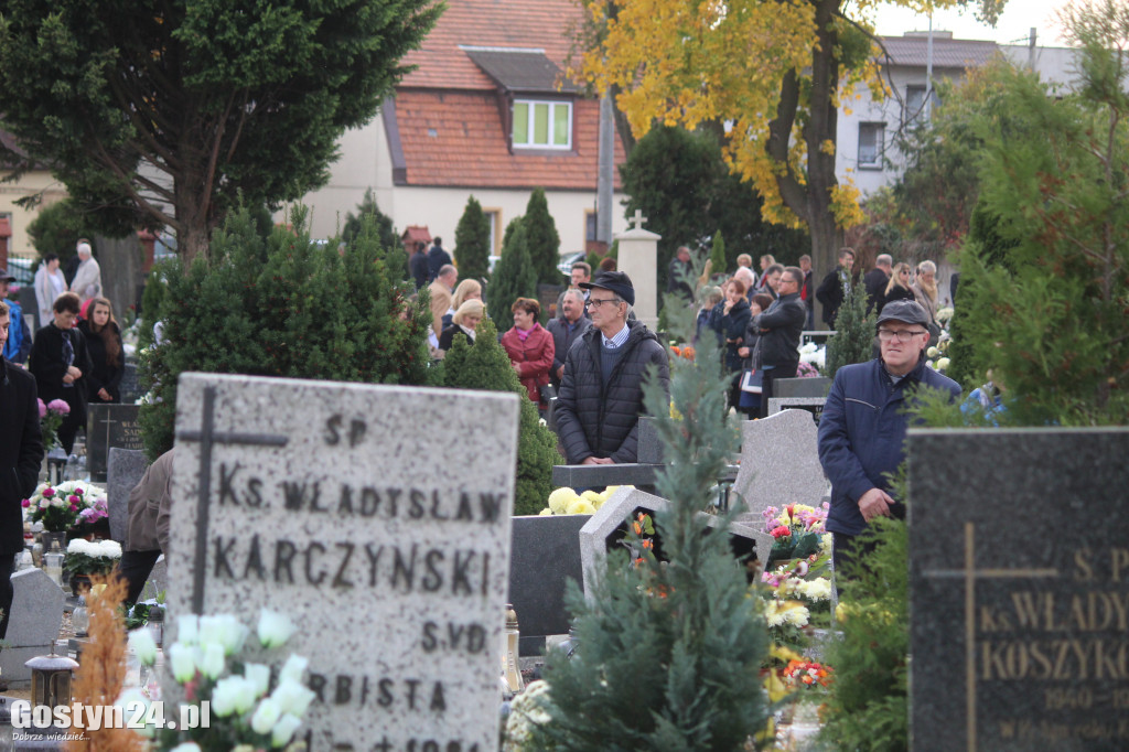 1 listopada na gostyńskim cmentarzu