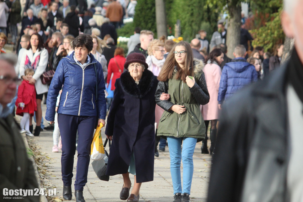 1 listopada na gostyńskim cmentarzu