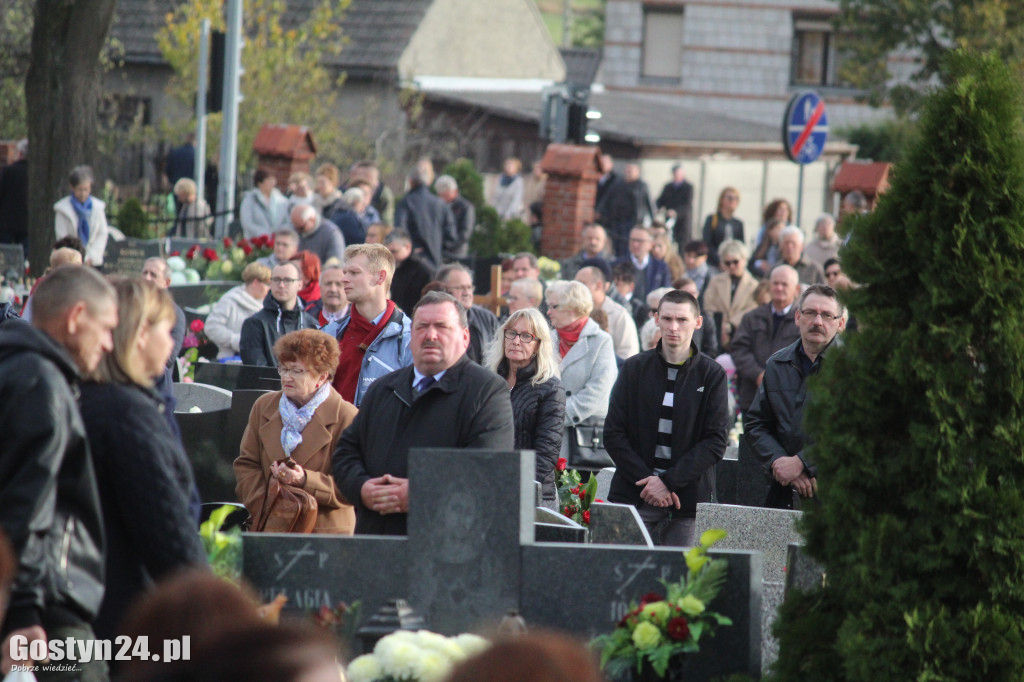 1 listopada na gostyńskim cmentarzu