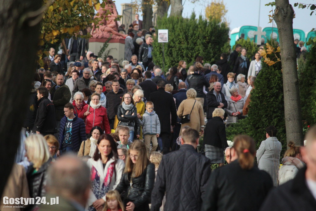 1 listopada na gostyńskim cmentarzu