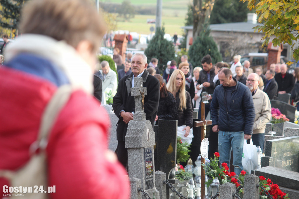 1 listopada na gostyńskim cmentarzu