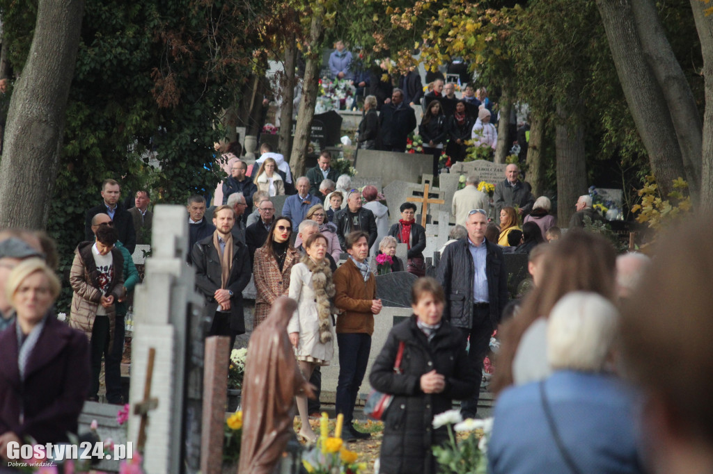 1 listopada na gostyńskim cmentarzu