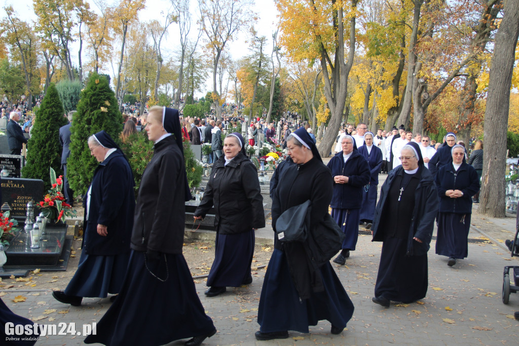 1 listopada na gostyńskim cmentarzu