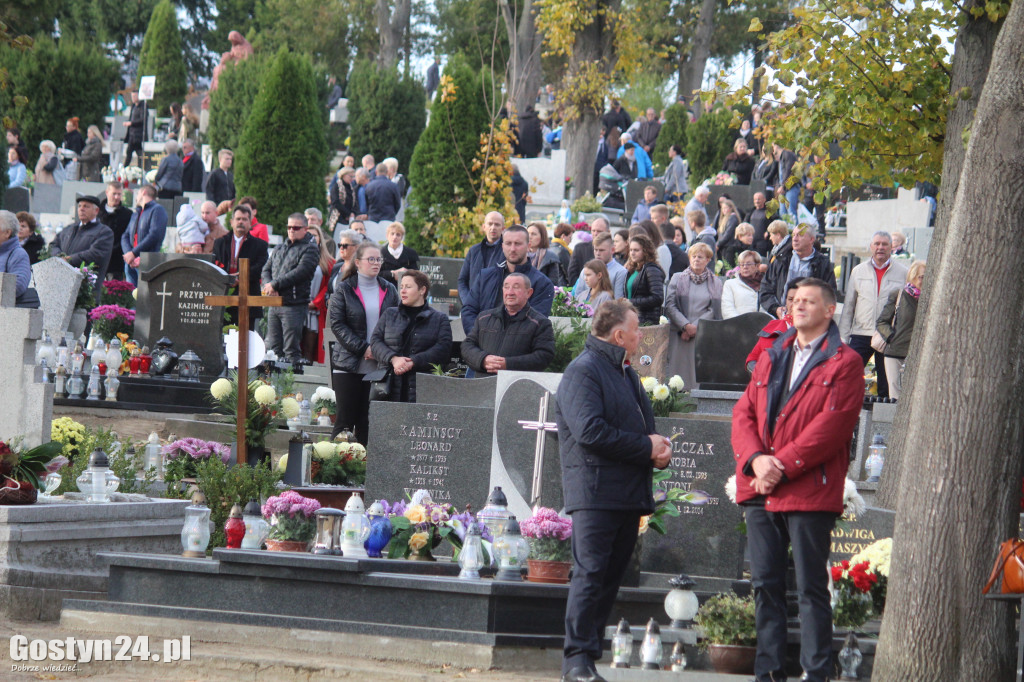1 listopada na gostyńskim cmentarzu