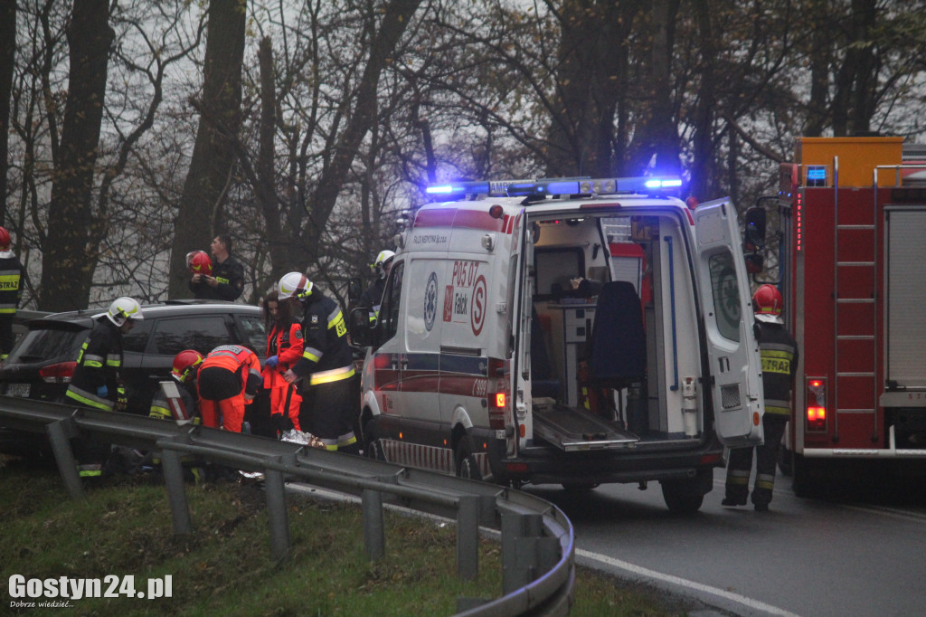 Wypadek autolawety z osobówką za Godurowem