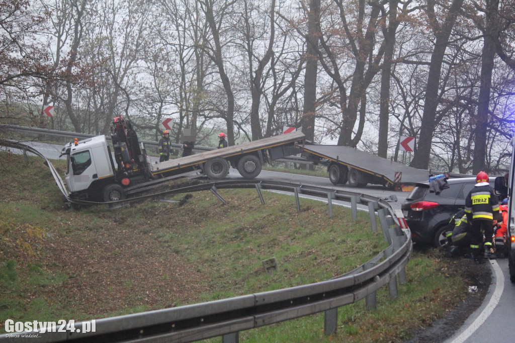Wypadek autolawety z osobówką za Godurowem