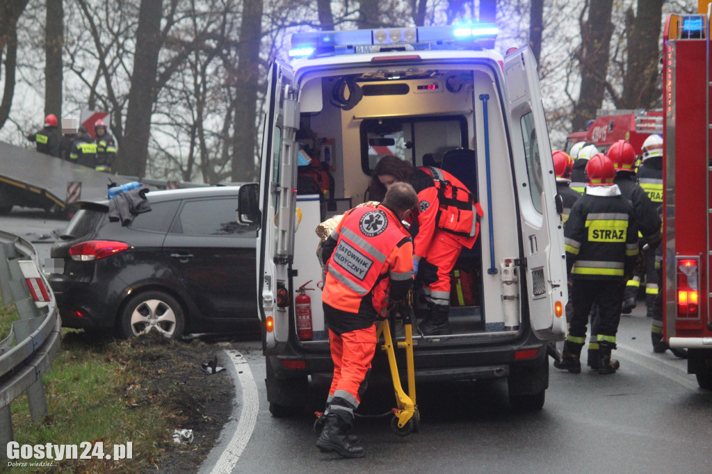 Wypadek autolawety z osobówką za Godurowem