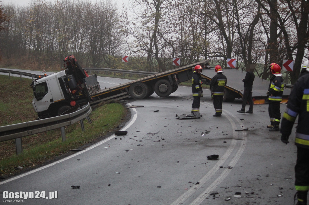 Wypadek autolawety z osobówką za Godurowem