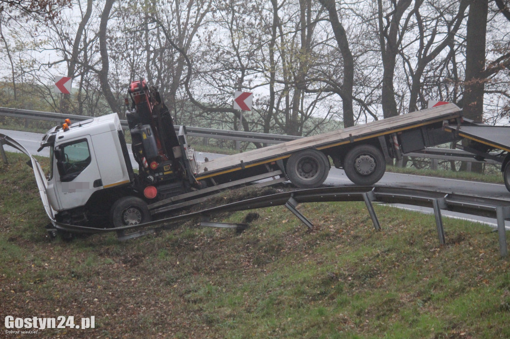 Wypadek autolawety z osobówką za Godurowem