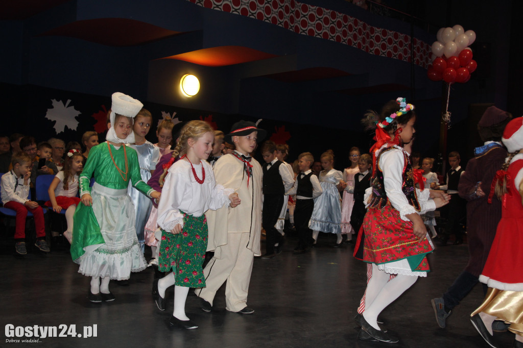 Bal Niepodległości w GOK Hutnik