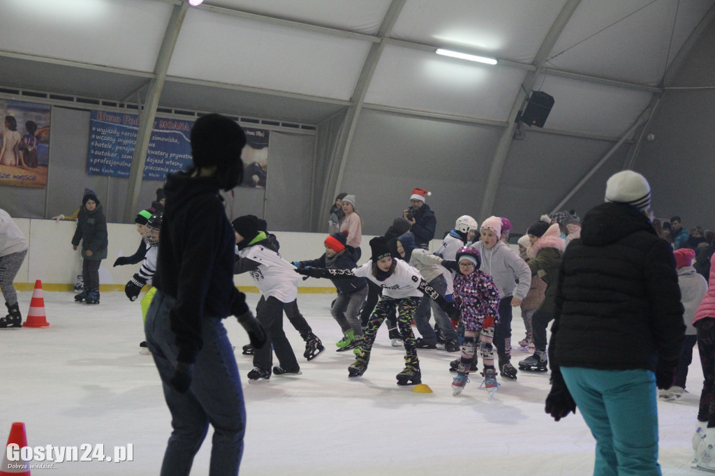 Mikołajki na lodowisku w Gostyniu
