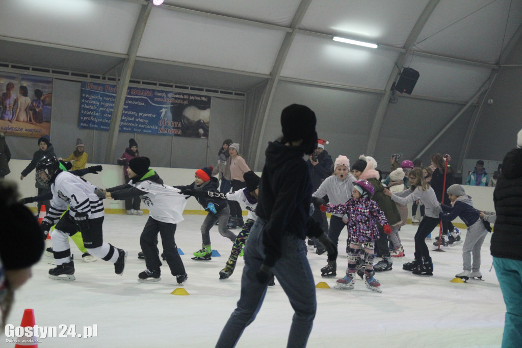 Mikołajki na lodowisku w Gostyniu