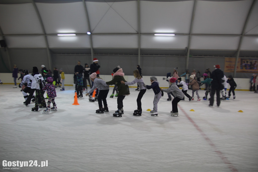 Mikołajki na lodowisku w Gostyniu