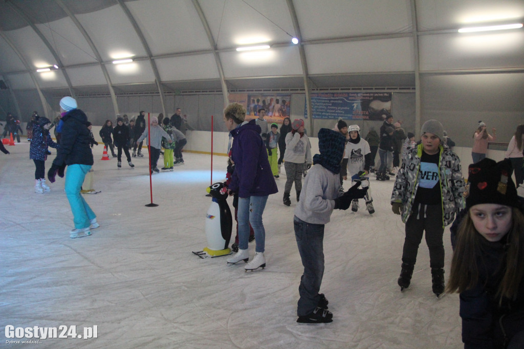Mikołajki na lodowisku w Gostyniu