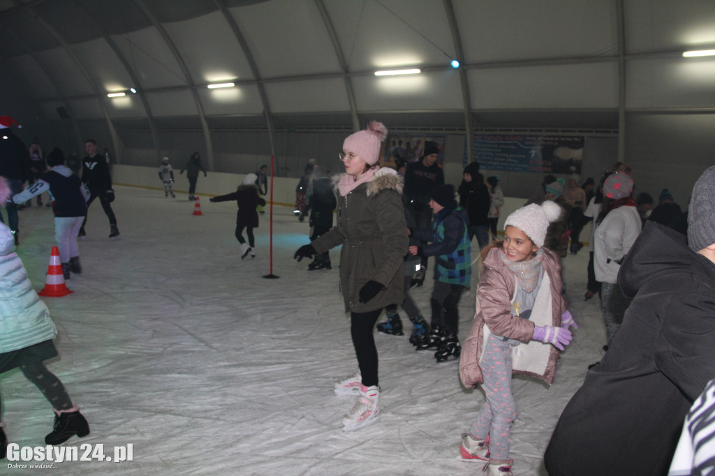 Mikołajki na lodowisku w Gostyniu