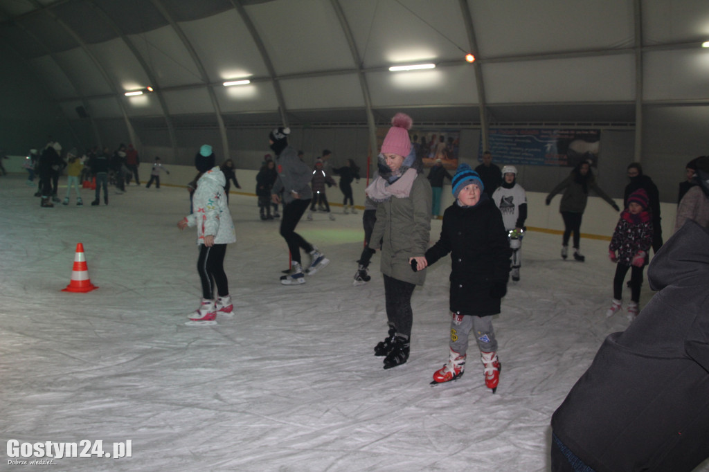 Mikołajki na lodowisku w Gostyniu