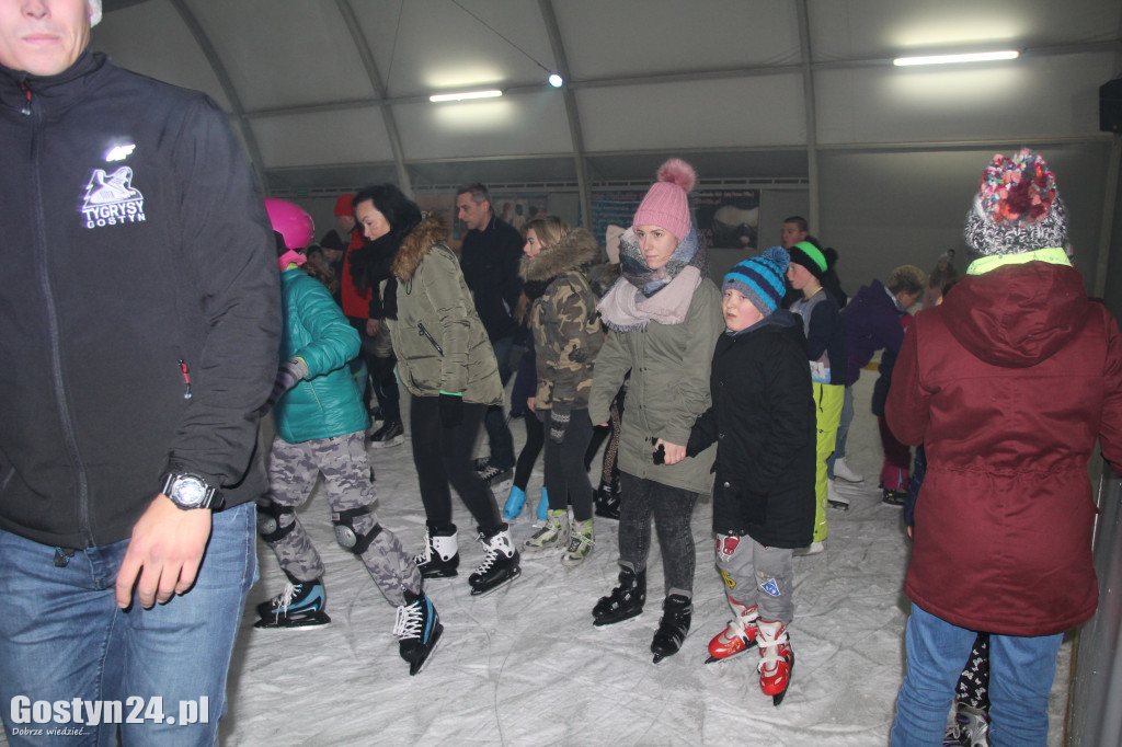 Mikołajki na lodowisku w Gostyniu