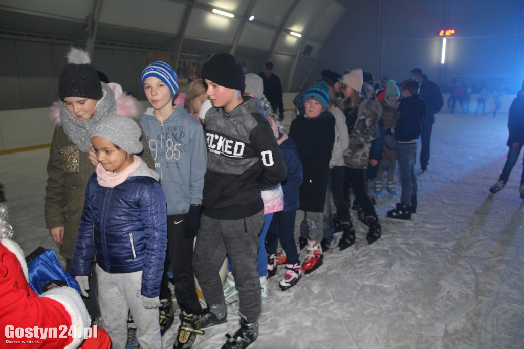 Mikołajki na lodowisku w Gostyniu