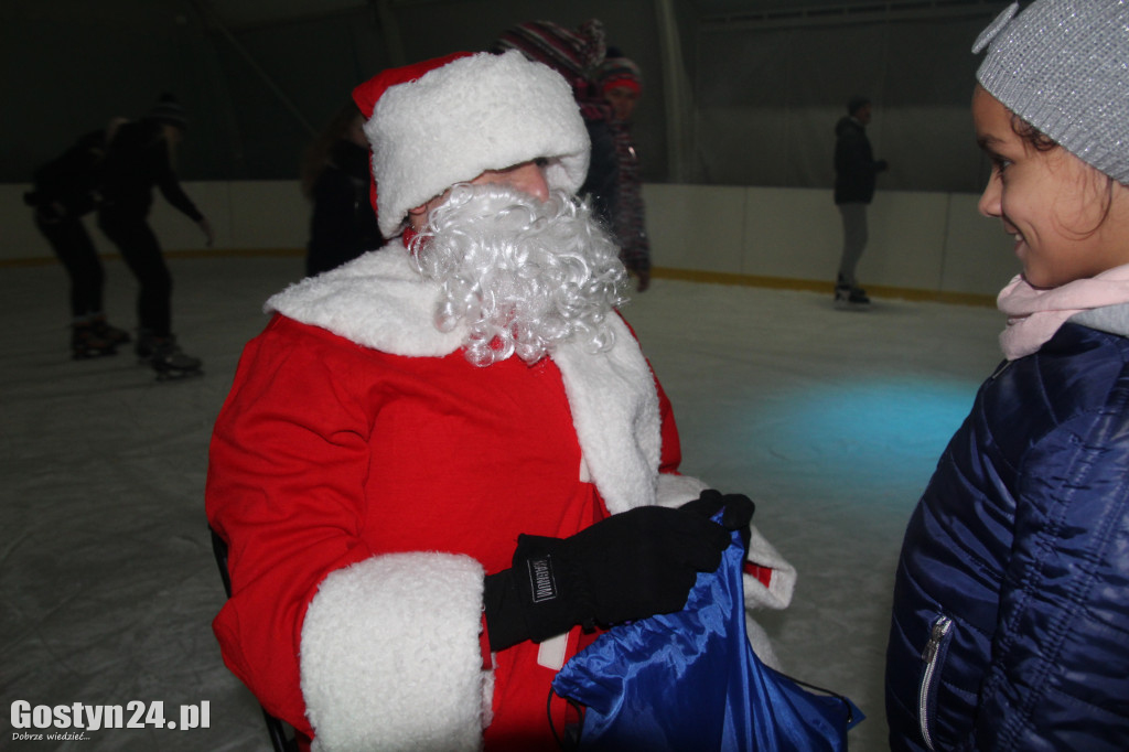 Mikołajki na lodowisku w Gostyniu