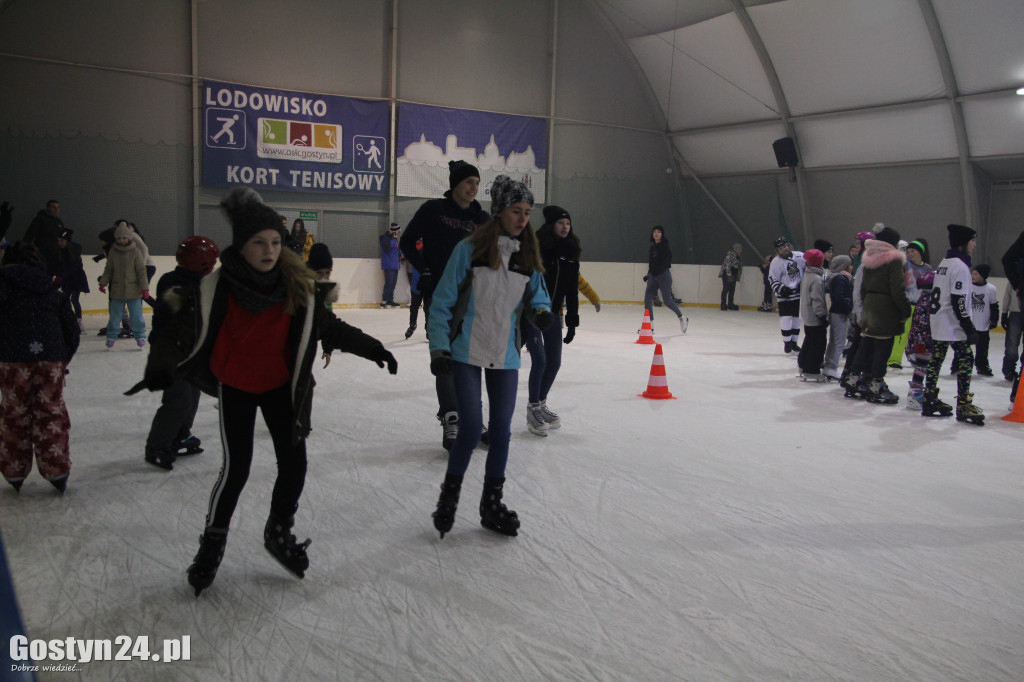 Mikołajki na lodowisku w Gostyniu