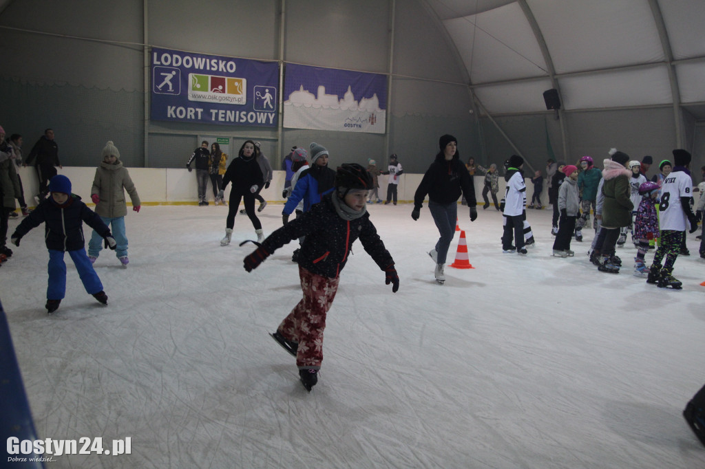 Mikołajki na lodowisku w Gostyniu