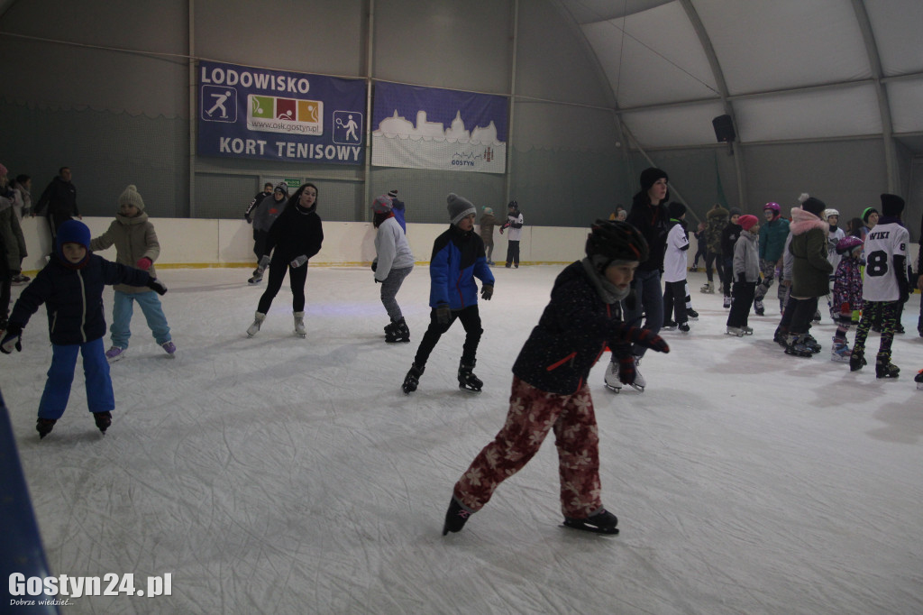 Mikołajki na lodowisku w Gostyniu