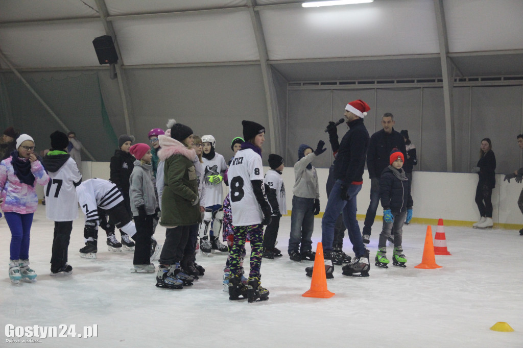 Mikołajki na lodowisku w Gostyniu