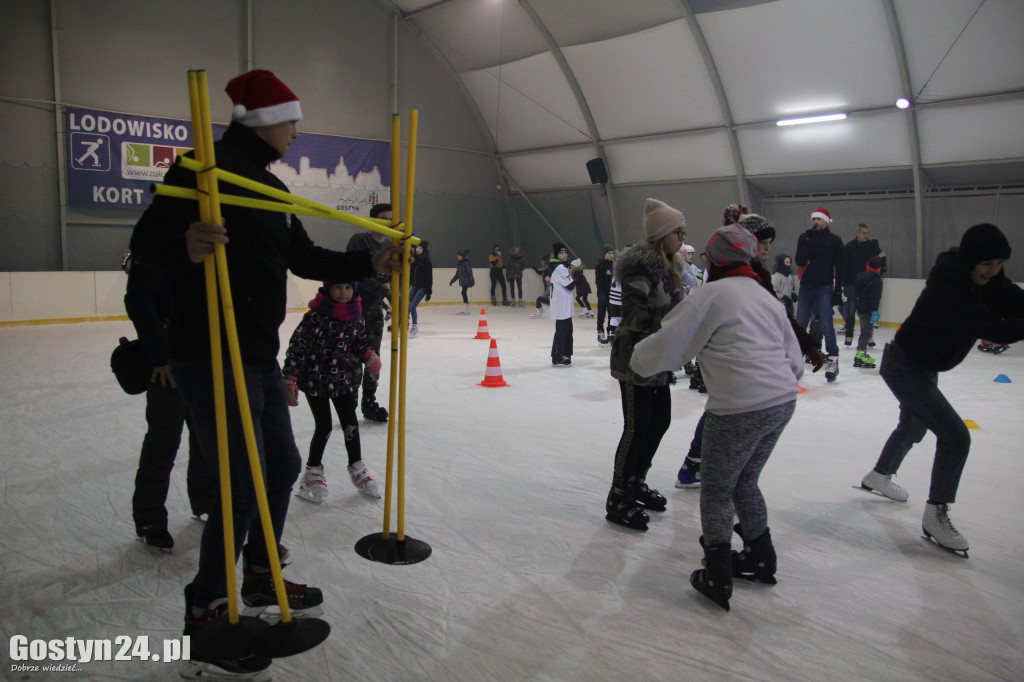 Mikołajki na lodowisku w Gostyniu