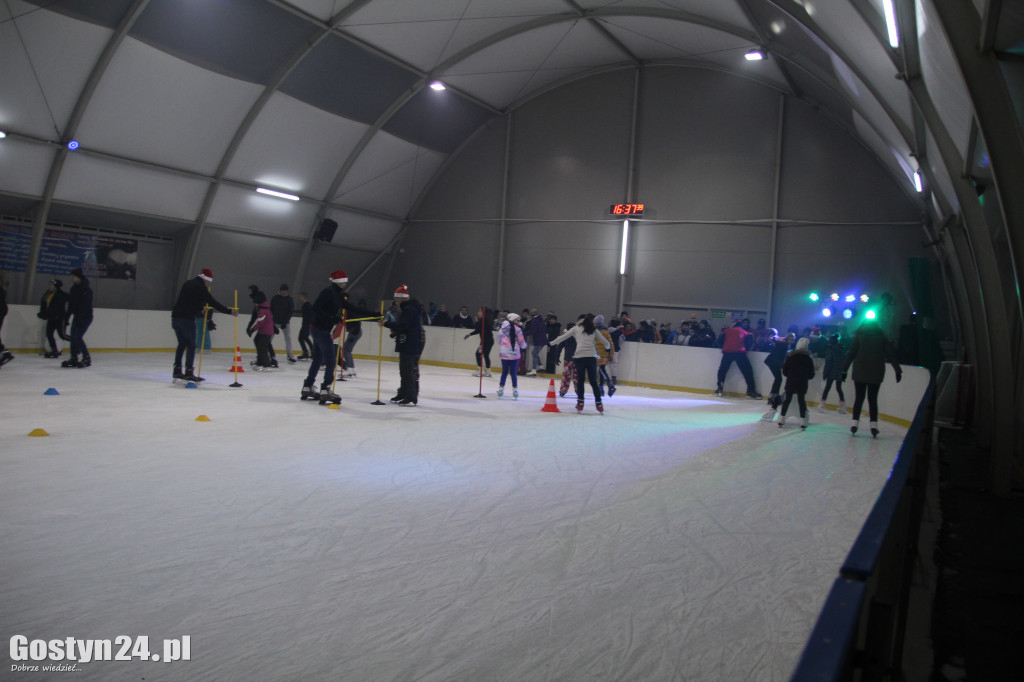 Mikołajki na lodowisku w Gostyniu